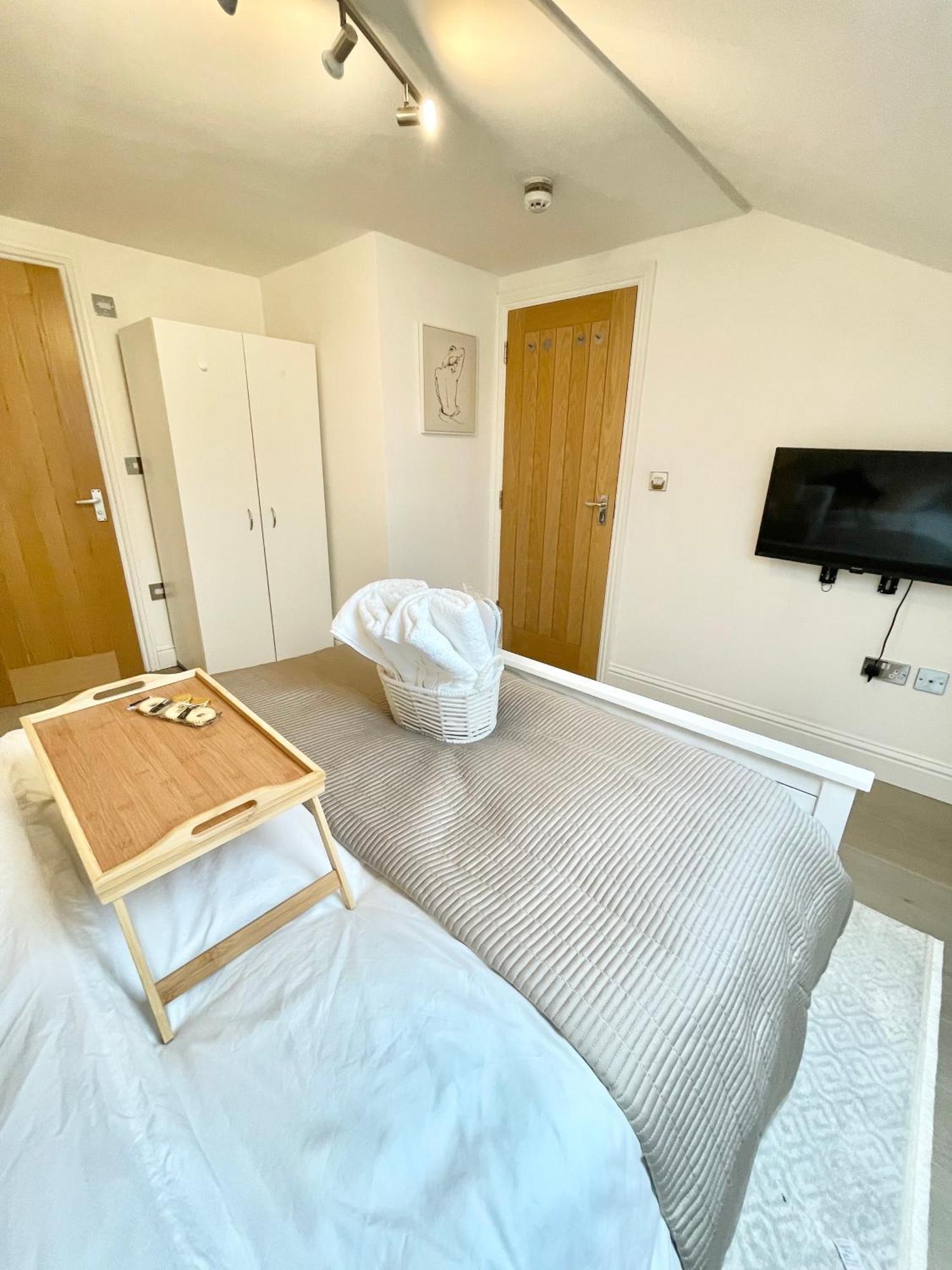 לונדון Luxury En-Suite Double Bedroom Stratford E15 מראה חיצוני תמונה